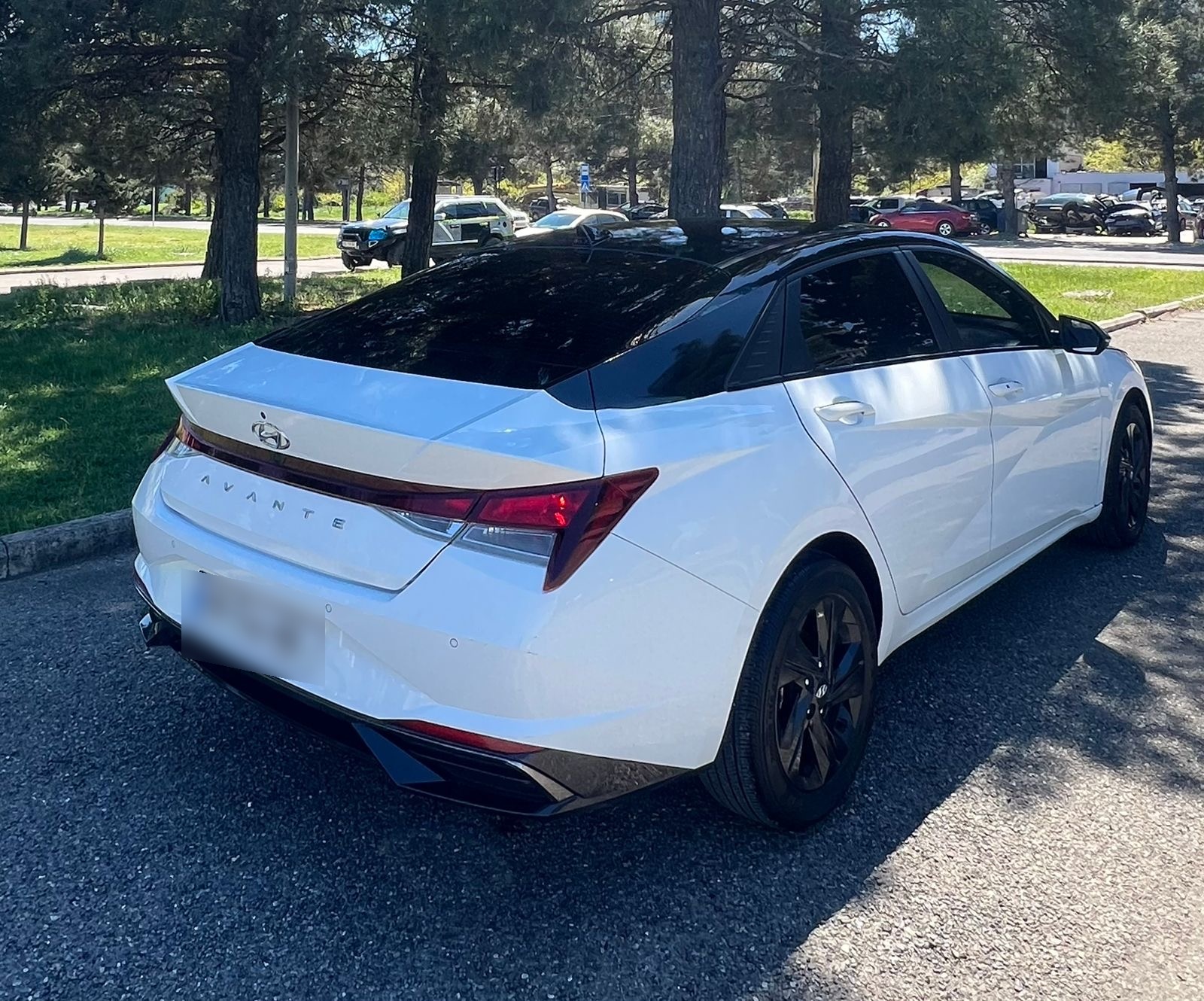 Hyundai Elantra - фото 2