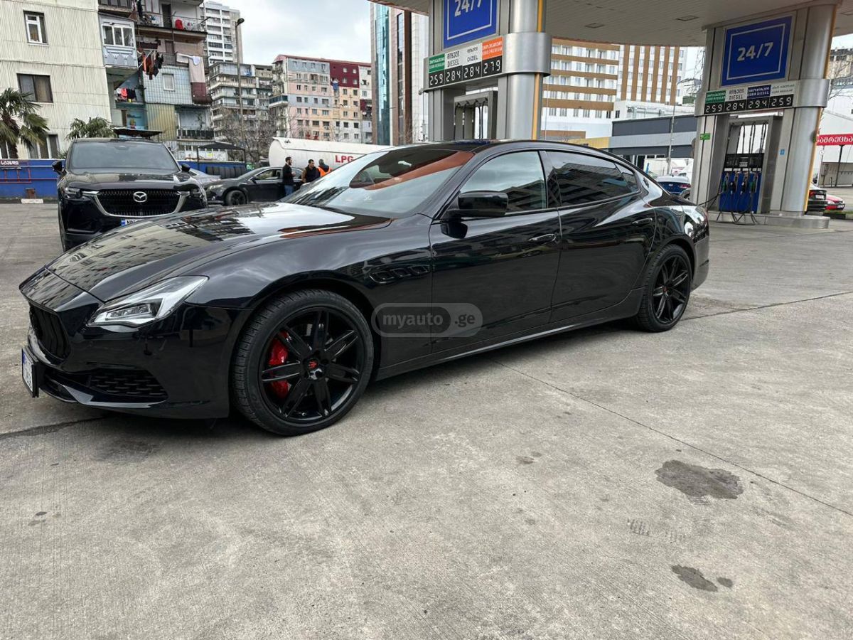 Maserati Quattroporte - фото 11