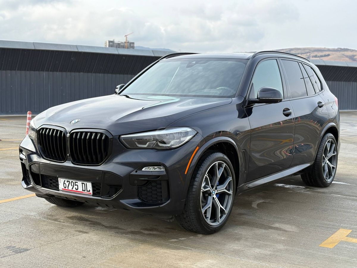 BMW X5 - фото 1