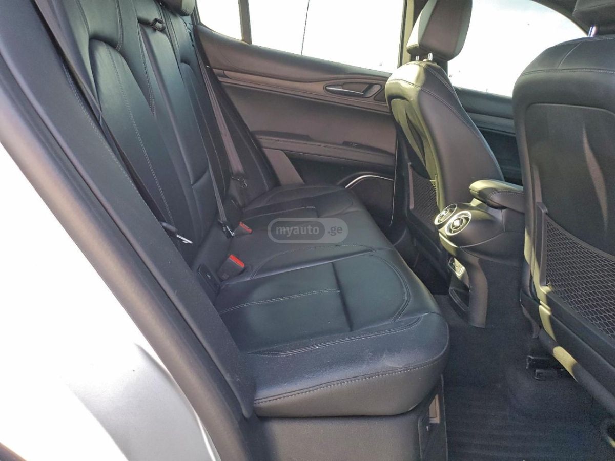 Alfa Romeo TI — миниатюра 10