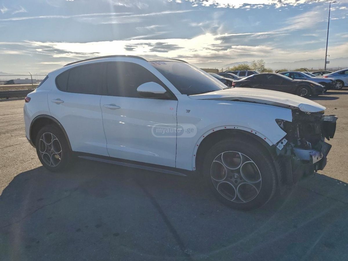 Alfa Romeo TI — миниатюра 4