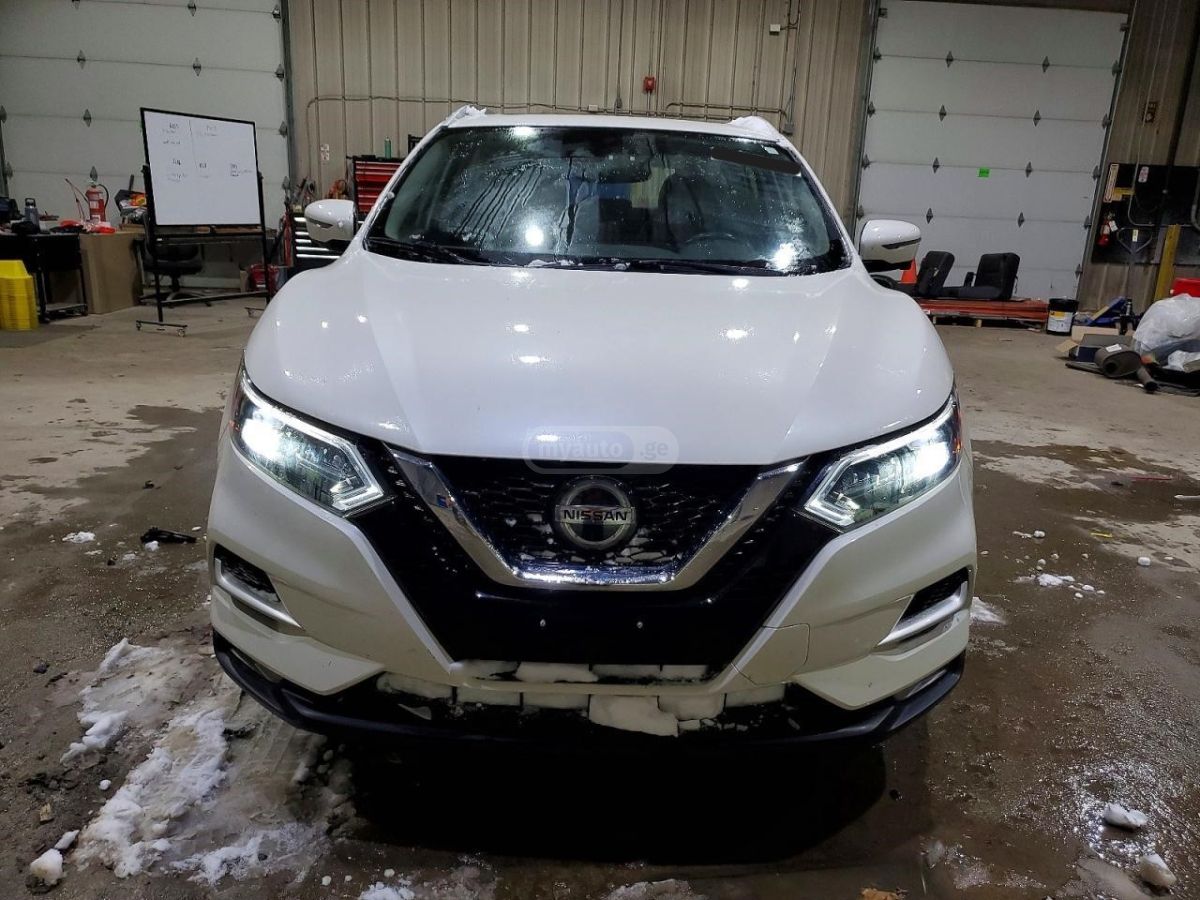 Nissan Rogue Sport - фото 3