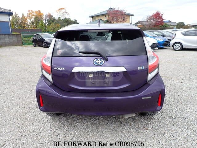 Toyota Aqua - фото 3