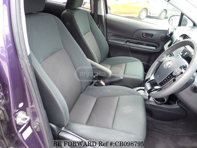 Toyota Aqua - фото 9