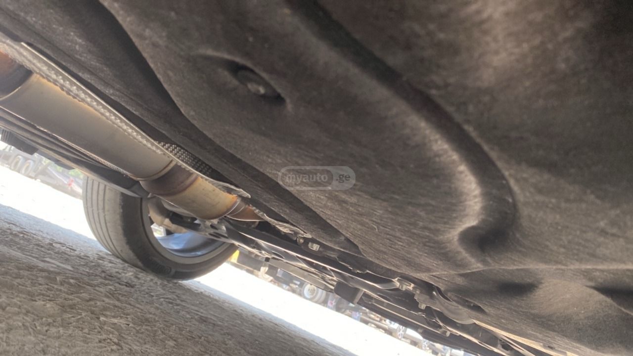 BMW sDrive28i 4dr Front-Wheel Driv — миниатюра 15