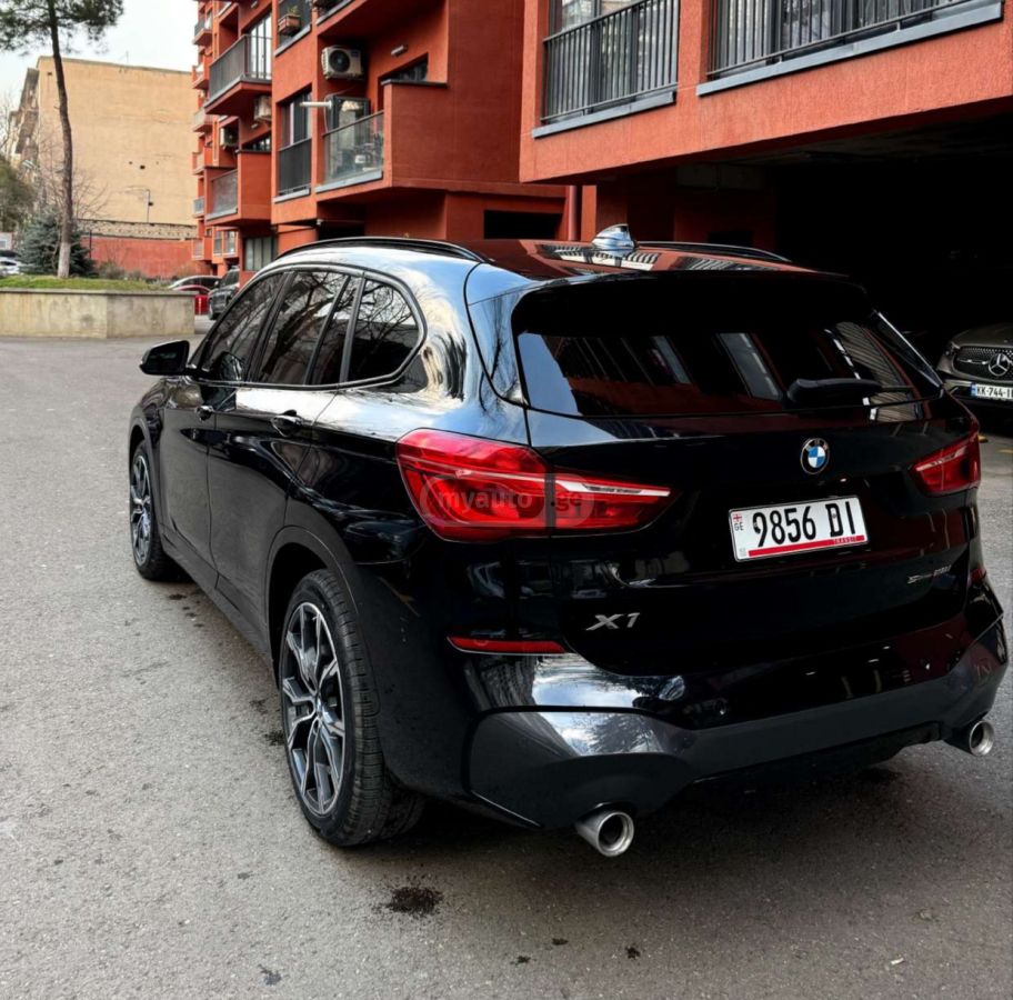 BMW sDrive28i 4dr Front-Wheel Driv — миниатюра 4