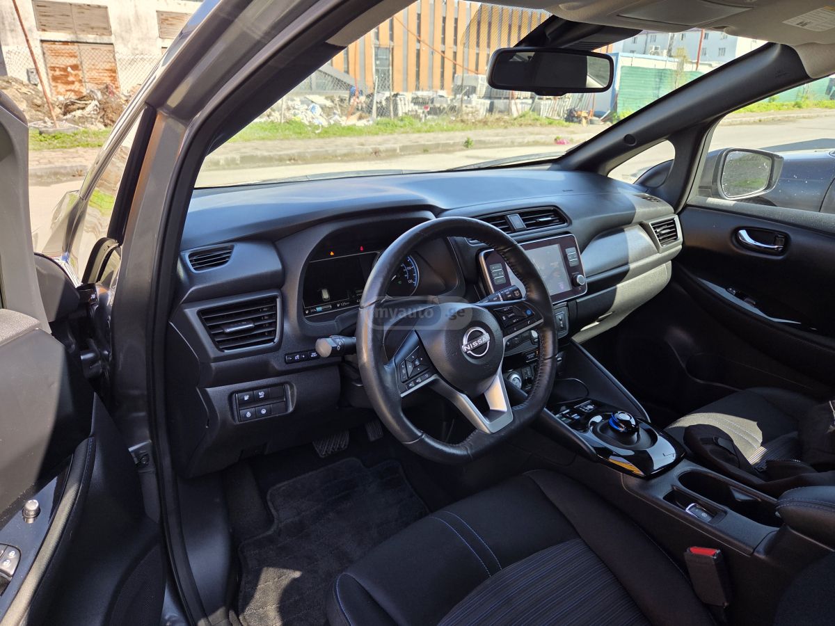 Nissan Leaf - фото 11