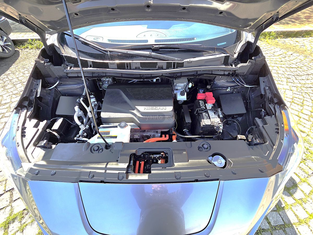 Nissan Leaf - фото 8