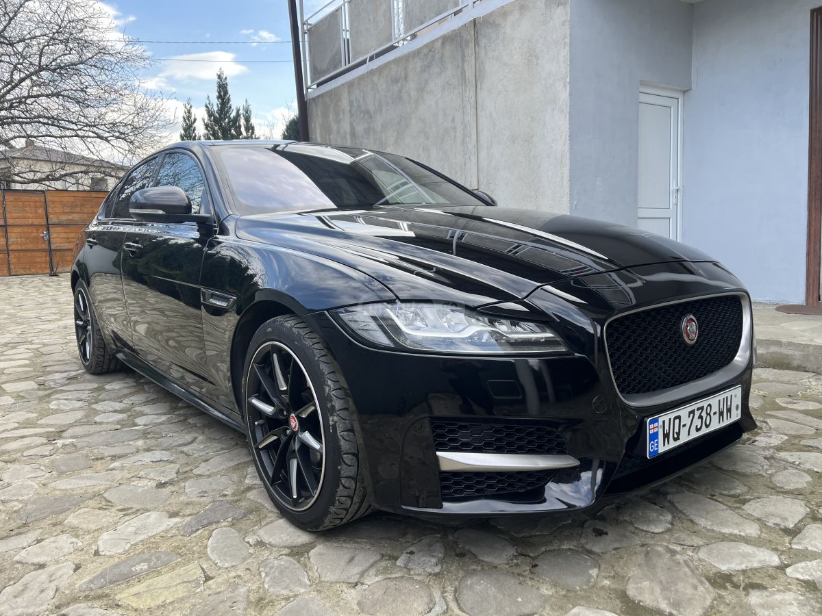 Jaguar XF - фото 3