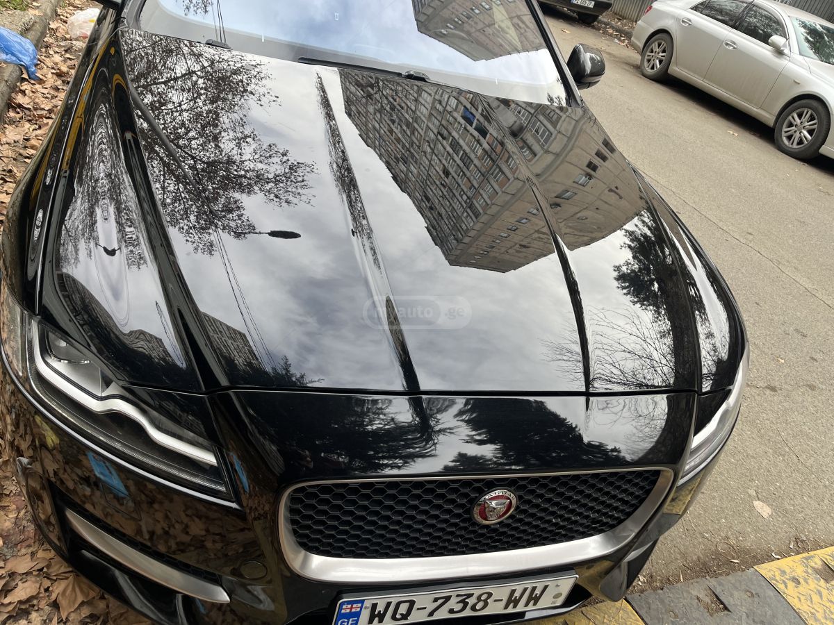 Jaguar XF - фото 5