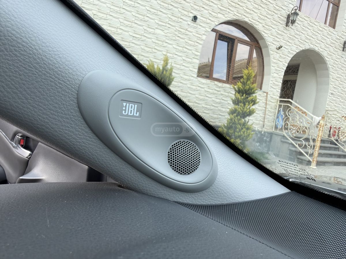 Toyota Camry - фото 10