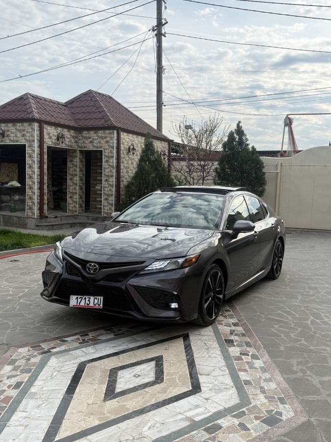 Toyota Camry - фото 3