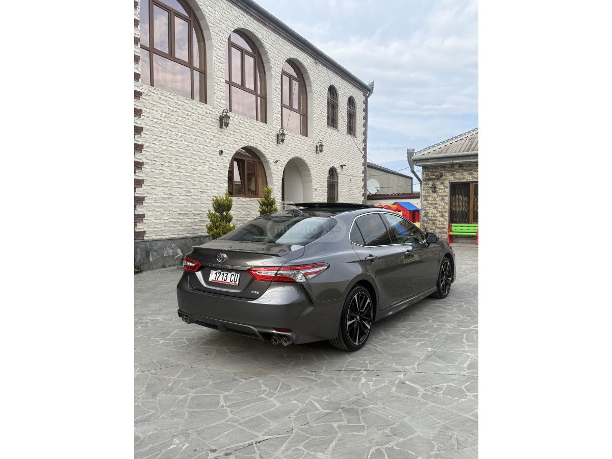 Toyota Camry - фото 4