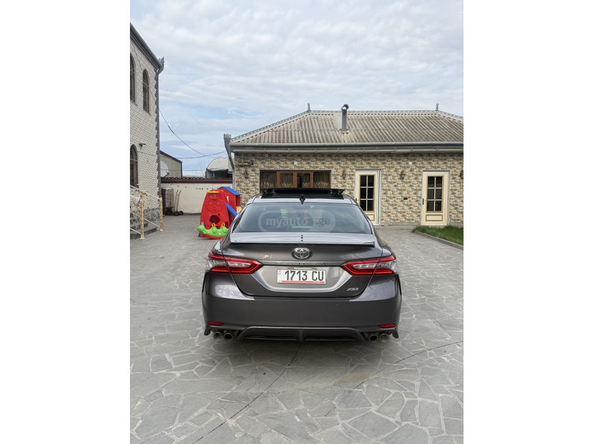 Toyota Camry - фото 5