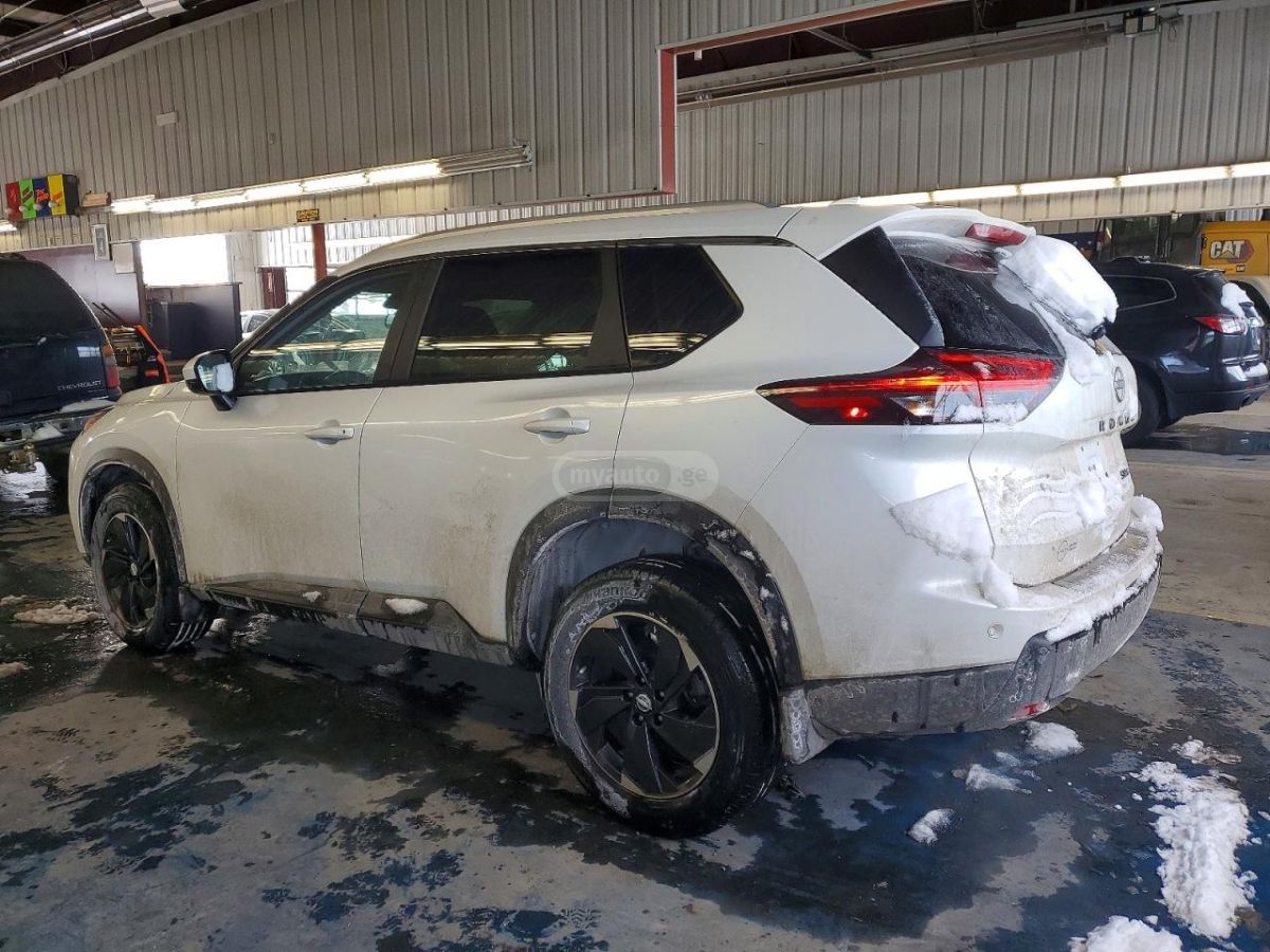 Nissan Rogue - фото 2