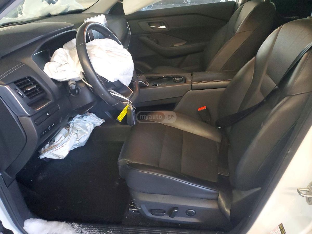 Nissan Rogue - фото 7