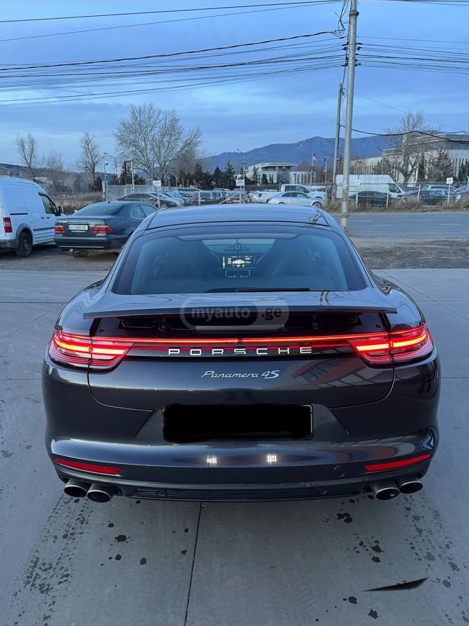 Porsche Panamera - фото 9