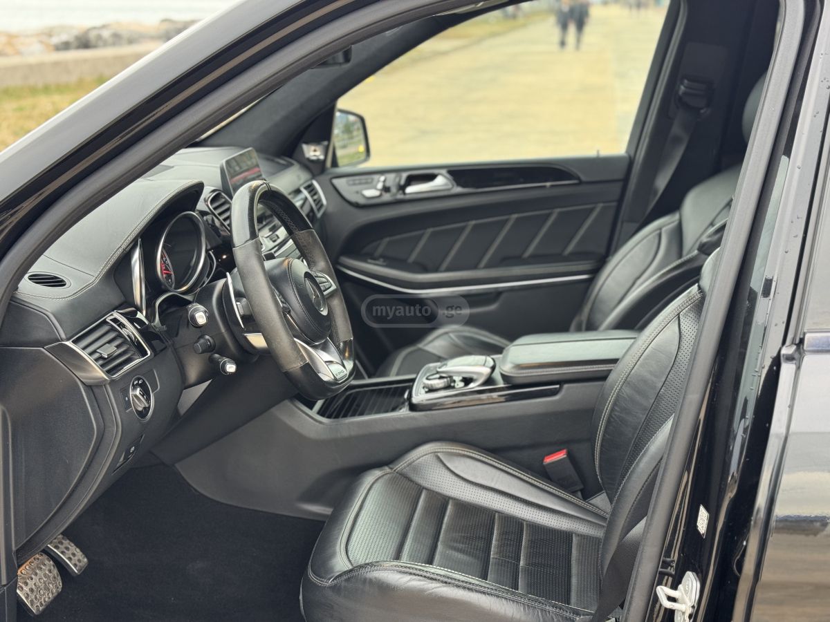 Mercedes-Benz GLS 63 AMG - фото 10