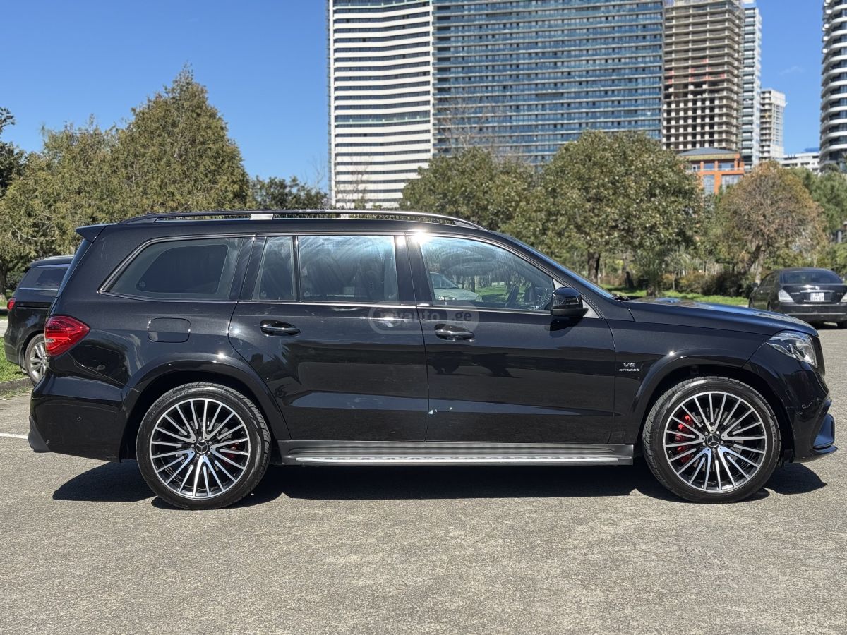 Mercedes-Benz GLS 63 AMG - фото 7