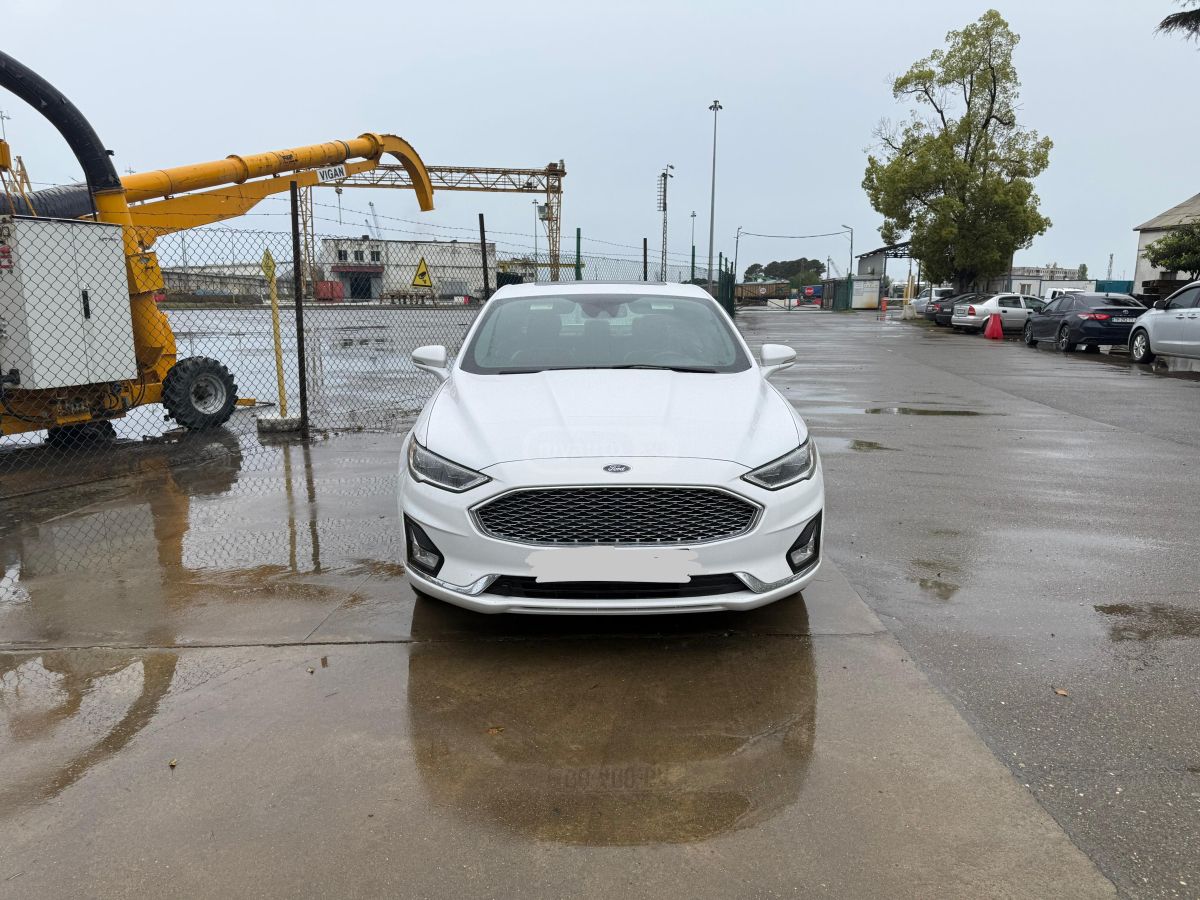 Ford Fusion - фото 1