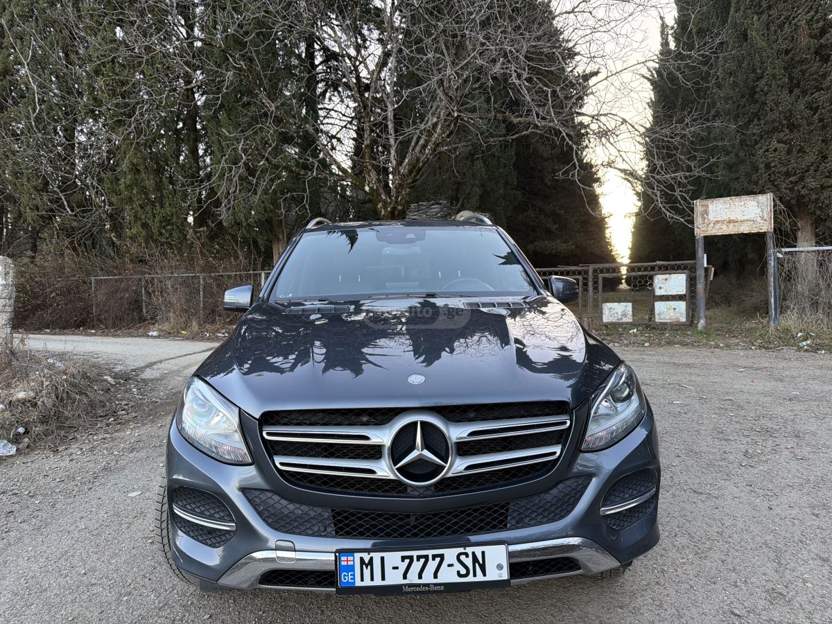 Mercedes-Benz GLE 350 - фото 1