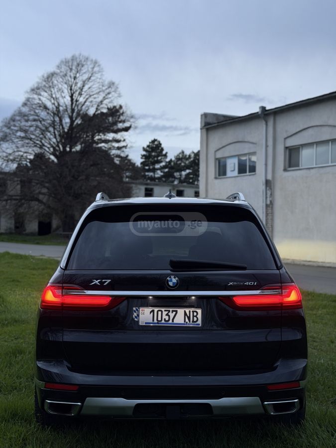 BMW X7 - фото 4