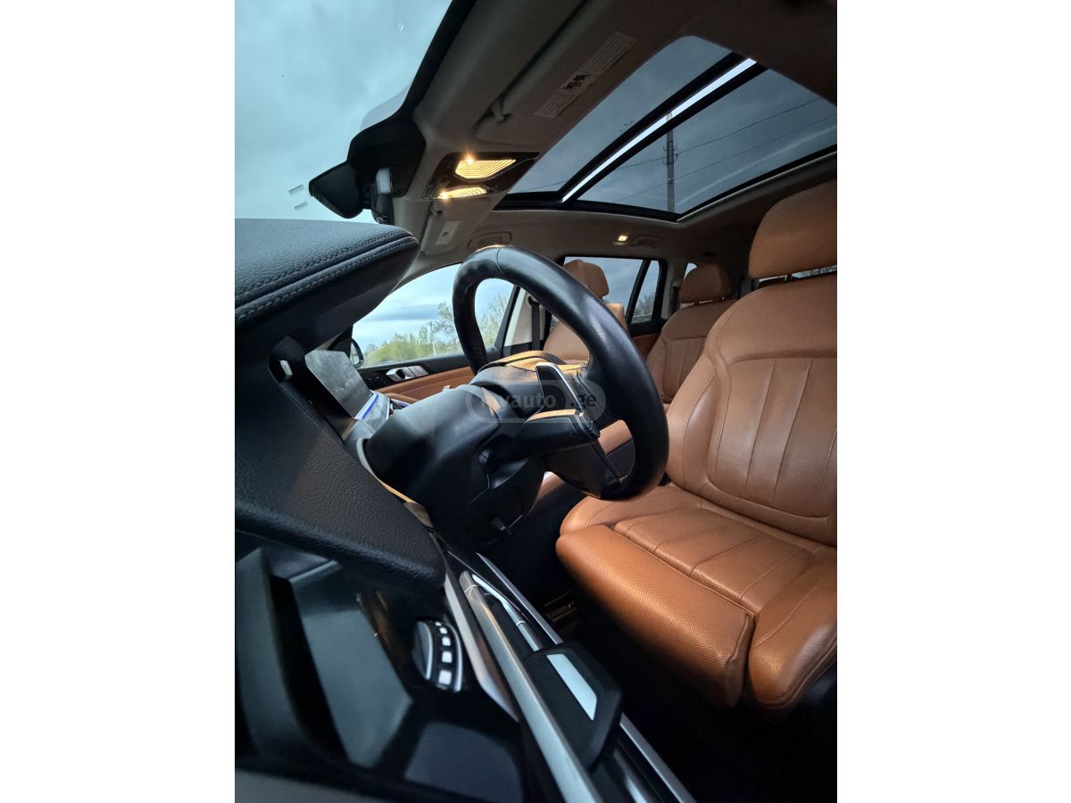 BMW X7 - фото 8