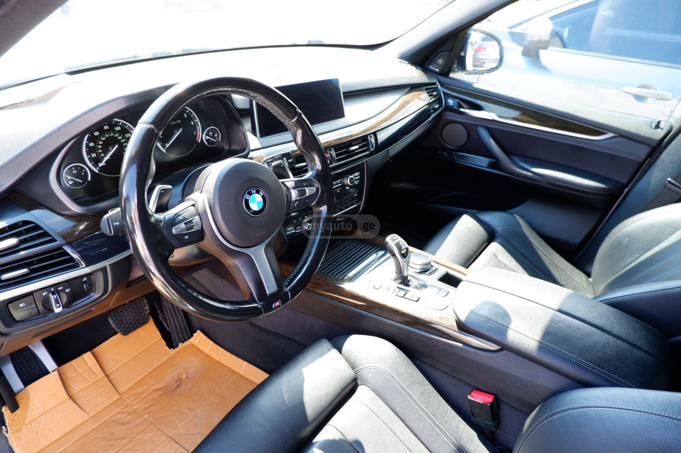 BMW X5 - фото 12