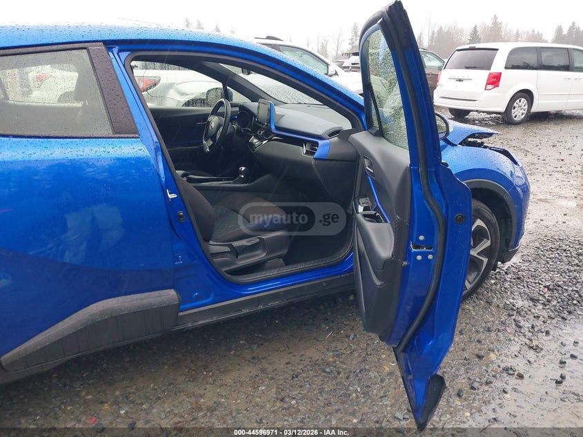 Toyota CHR - фото 6