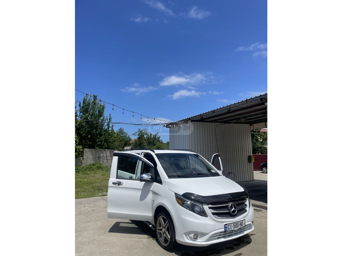Mercedes-Benz Metris Passenger Van - фото 1