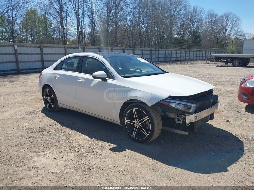 Mercedes-Benz A 220 2021 — миниатюра 1