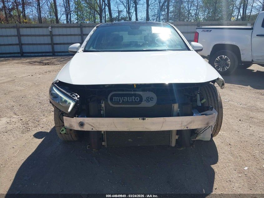 Mercedes-Benz A 220 2021 — миниатюра 12