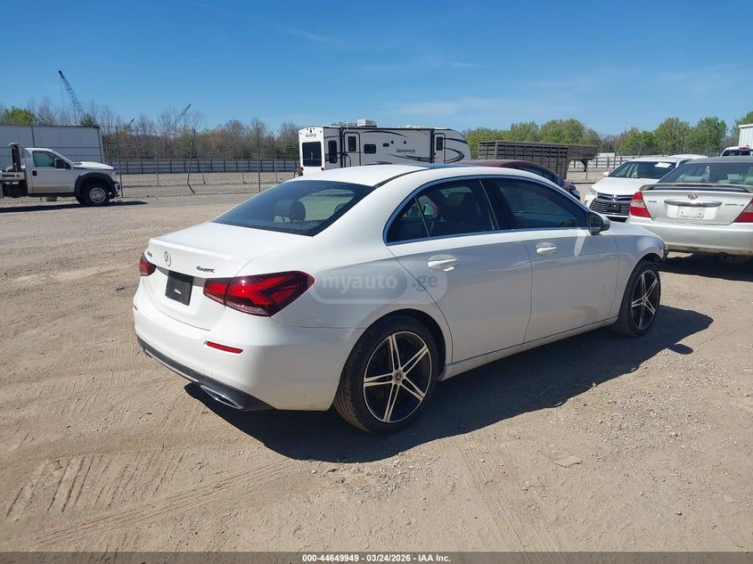 Mercedes-Benz A 220 2021 — миниатюра 4