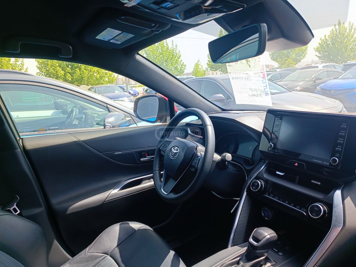 Toyota XLE 4dr All-Wheel Drive CVT — миниатюра 6