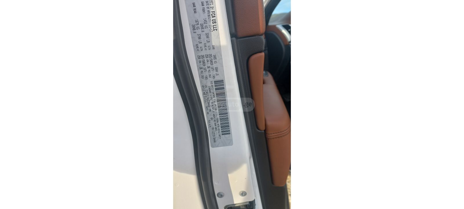 Jeep Grand Cherokee - фото 8