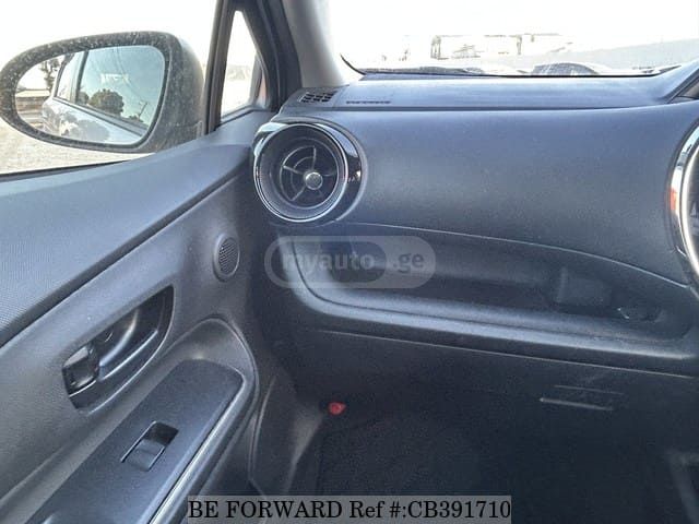 Toyota Aqua - фото 11