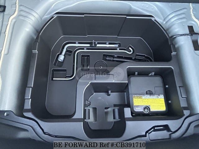 Toyota Aqua - фото 13