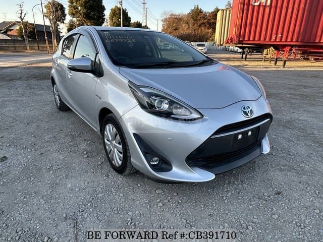 Toyota Aqua - фото 3