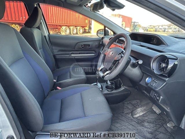 Toyota Aqua - фото 7