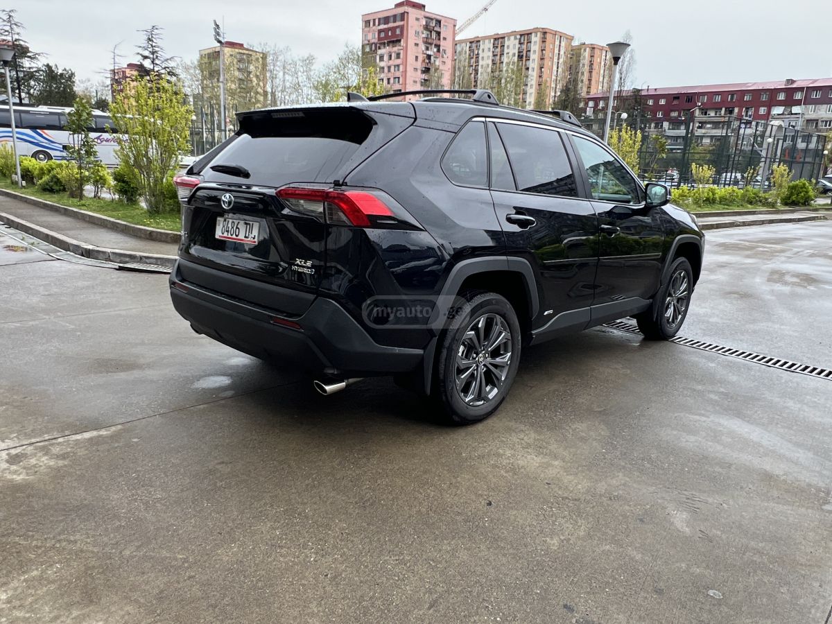 Toyota Rav 4 - фото 5