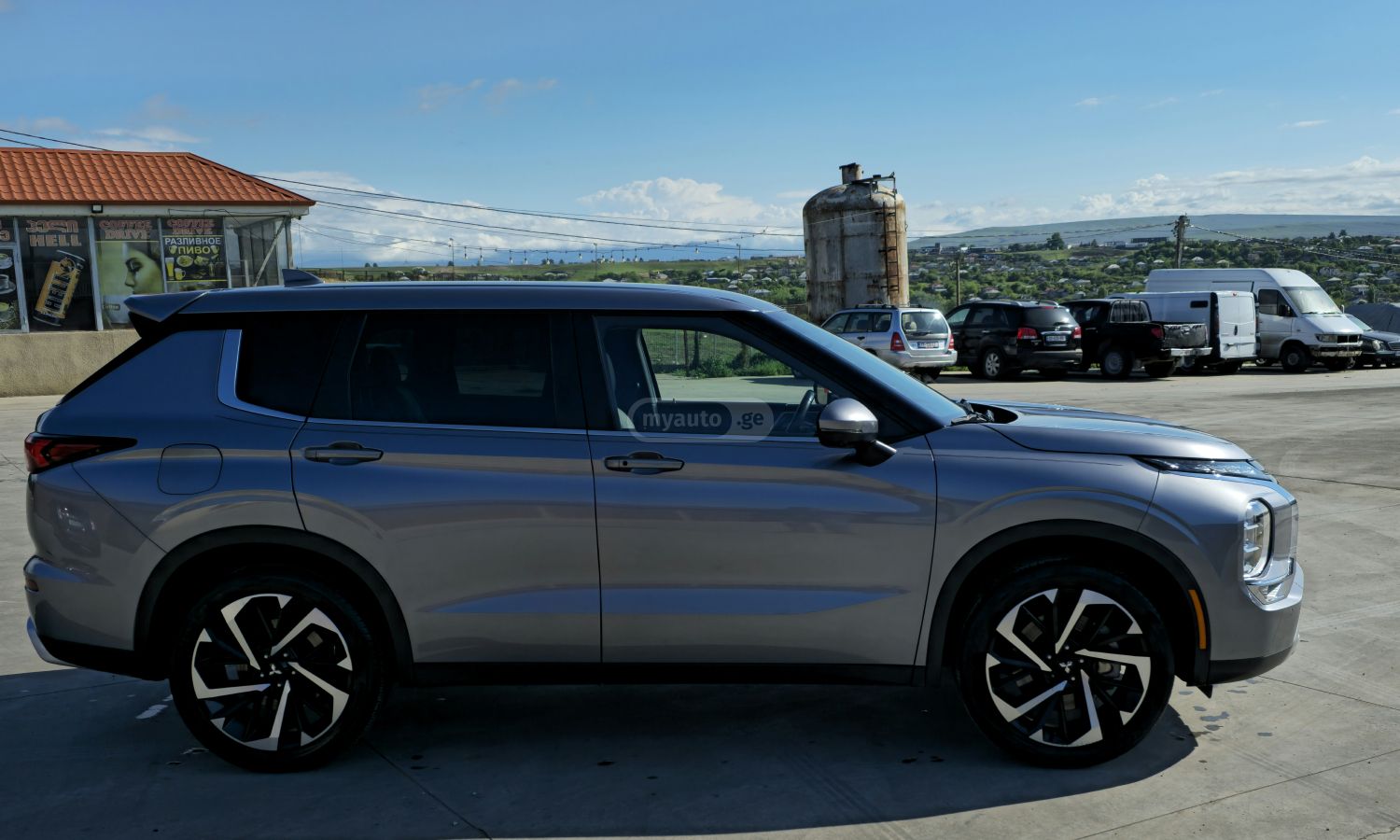 Mitsubishi Outlander - фото 2