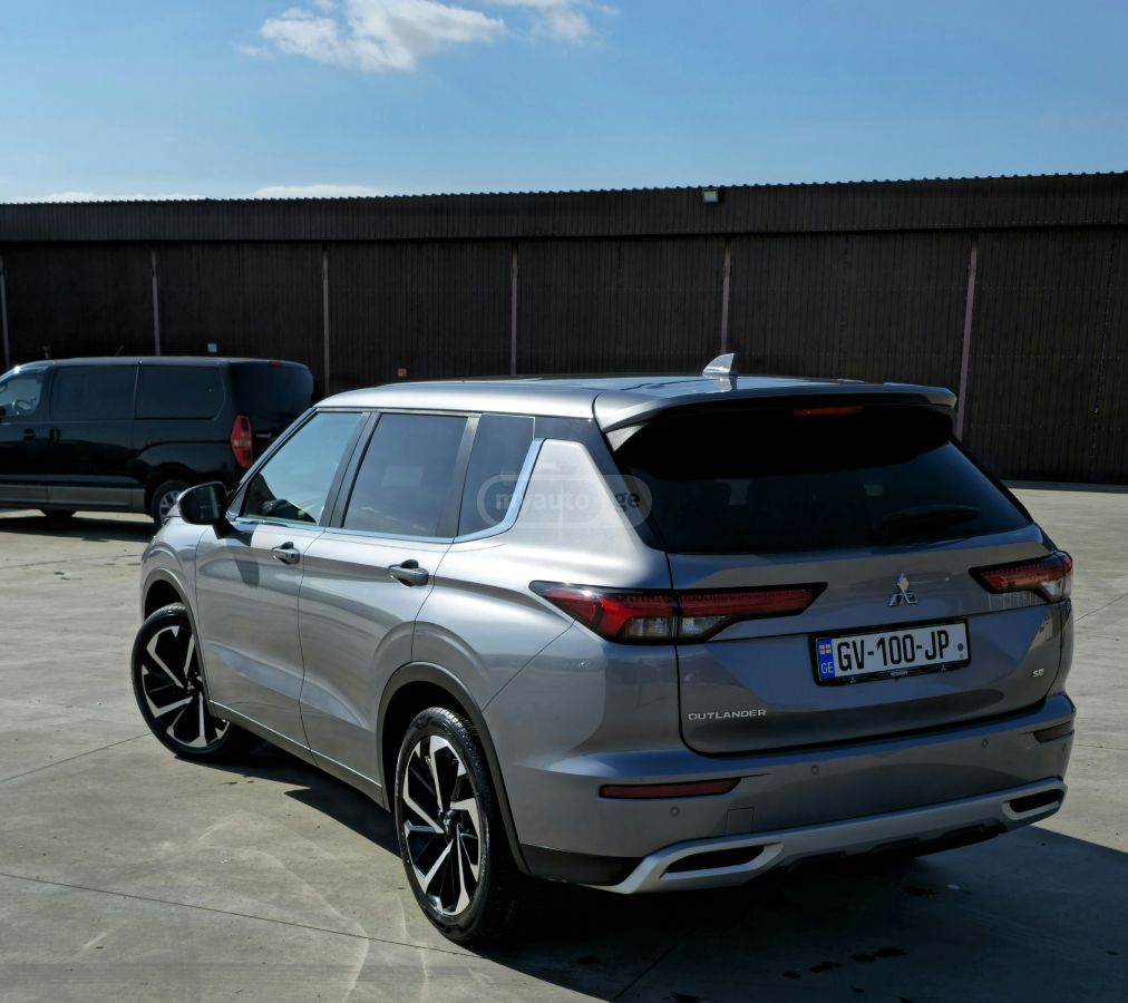 Mitsubishi Outlander - фото 5
