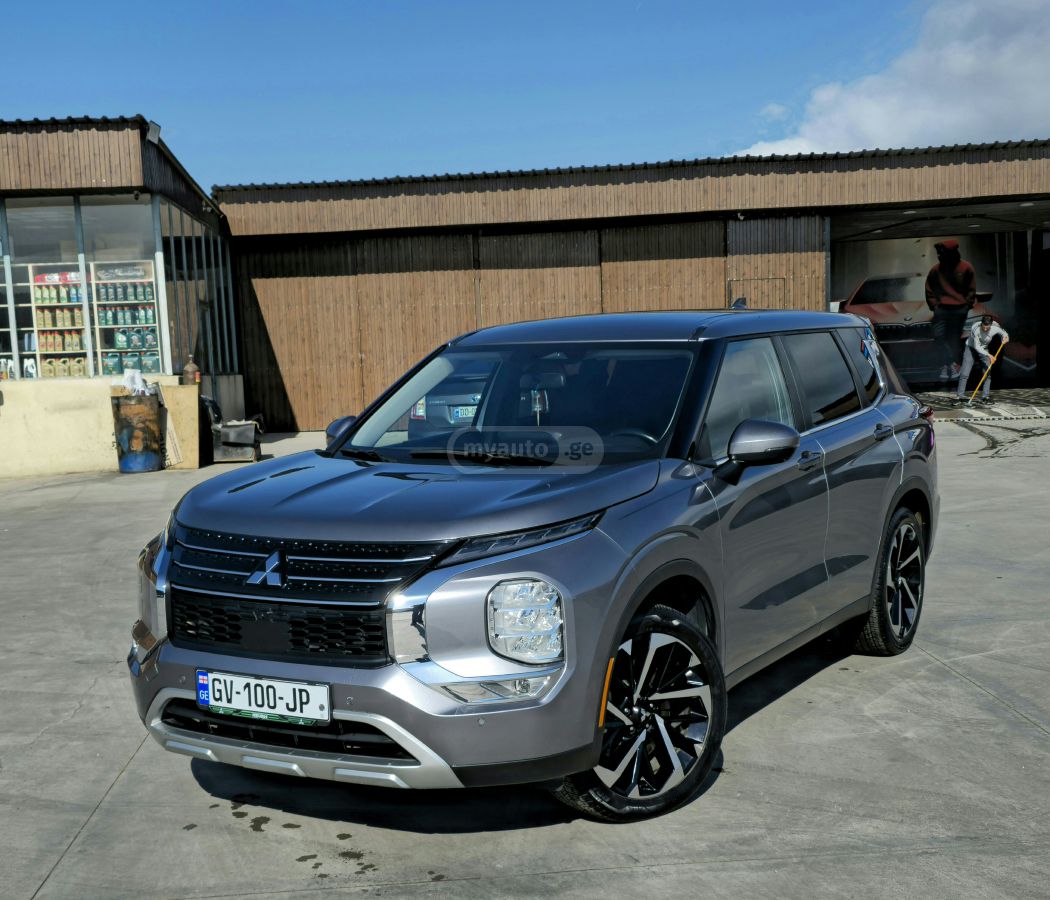 Mitsubishi Outlander - фото 6
