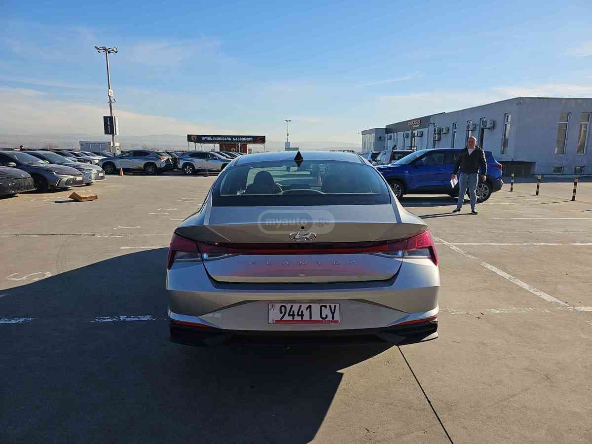 Hyundai Hyundai Elantra — миниатюра 8