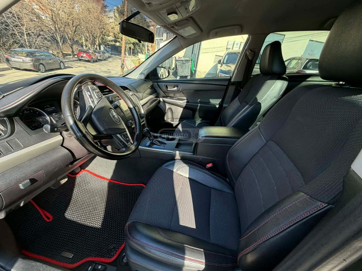 Toyota Camry - фото 11