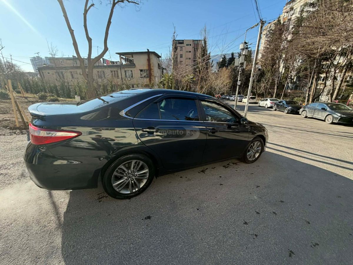 Toyota Camry - фото 4