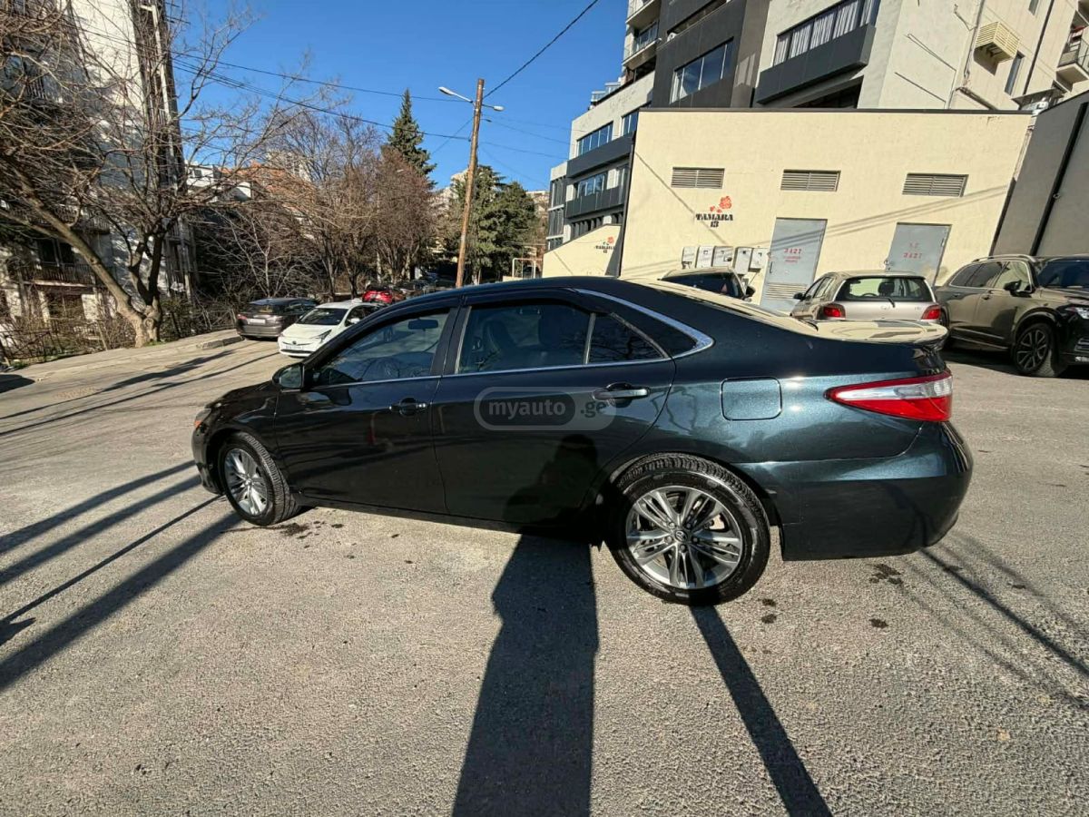 Toyota Camry - фото 6