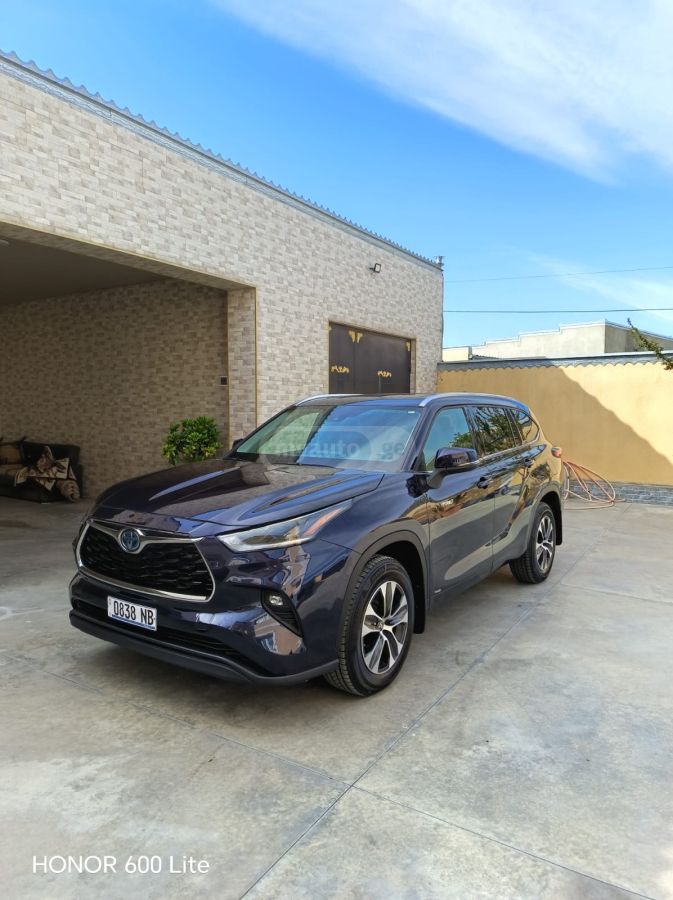 Toyota Highlander - фото 1