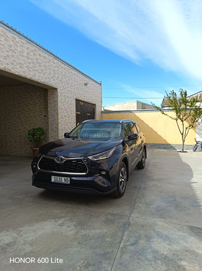 Toyota Highlander - фото 2