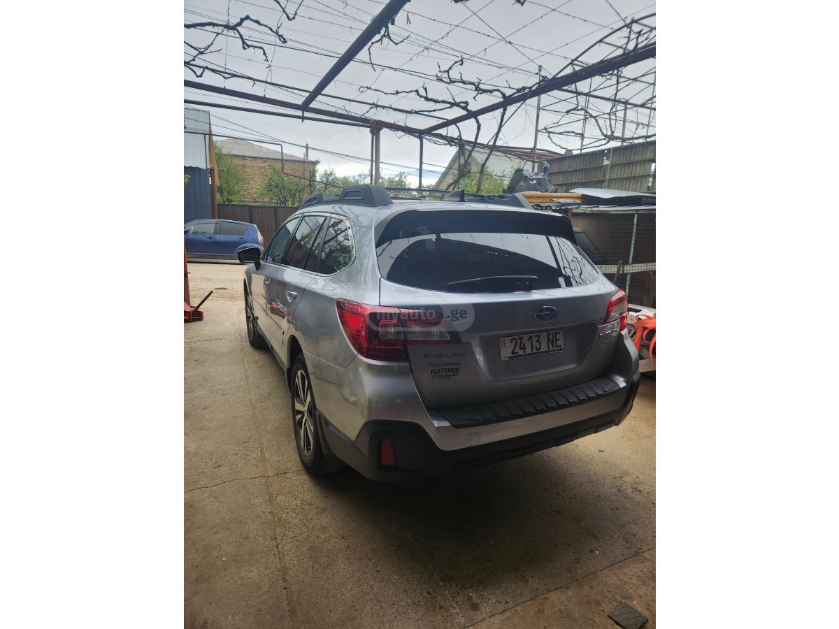 Subaru Outback - фото 1